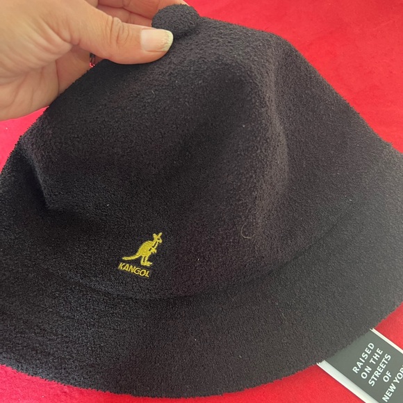 NWT Kangol Hat Black and Gold - Picture 2 of 8